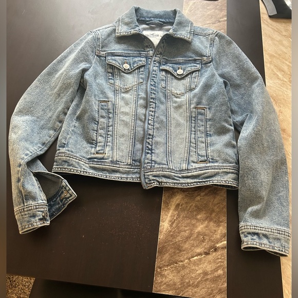 Hollister Denim jacket. Size XS. NEW - Picture 2 of 6
